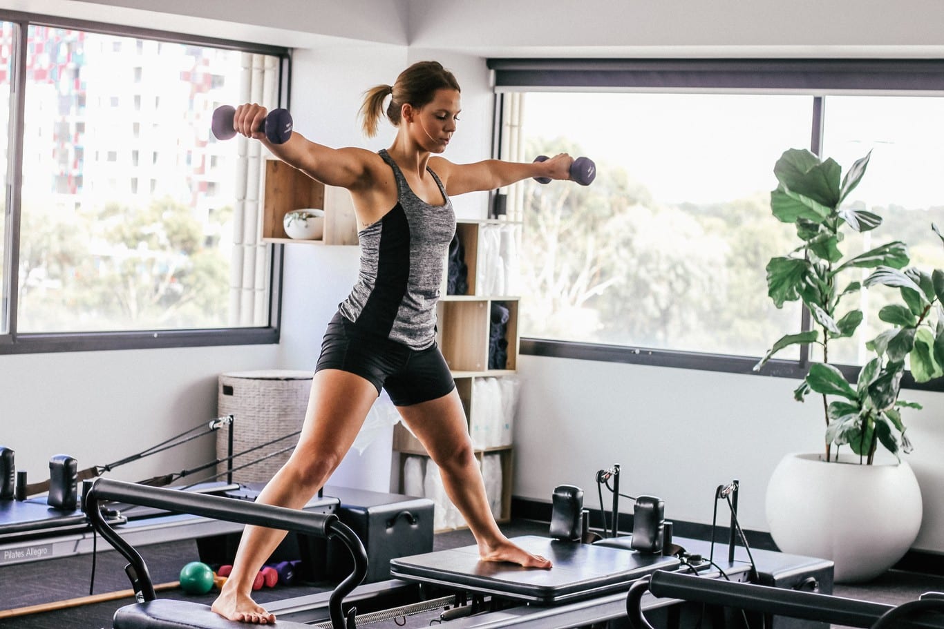 Equipamiento básico para ir al gimnasio o para entrenar en casa